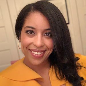 Meet your Posher, Kenaya